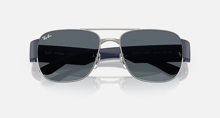 Ray-Ban RB3756 Gunmetal; Sand Dark Blue with Blue Solid Color lenses - Closed Front