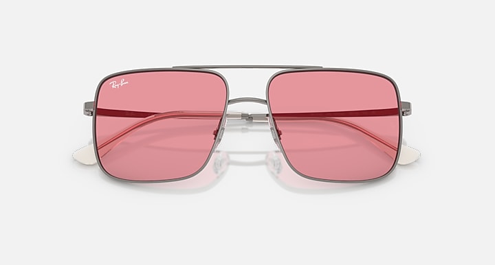 Ray-Ban ARI BIO-BASED Gunmetal with Pink Solid Color lenses - Closed Front