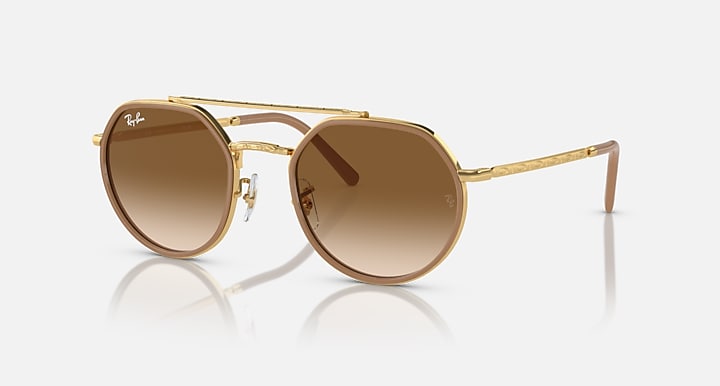 Ray-Ban RB3765 Arista Gold with Light Brown Gradient lenses - Quarter
