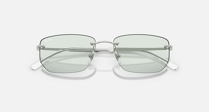 Ray-Ban RB3768 TRANSITIONS ® COLOR TOUCH ™ LENSES Silver with Emerald Transitions® lenses - Closed Front