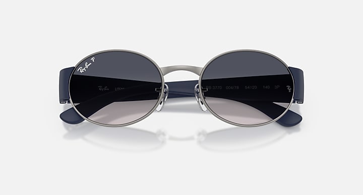 Ray-Ban RB3770 Gunmetal; Sand Blue with Blue Gradient Polarized Gradient lenses - Closed Front
