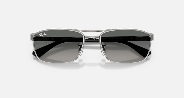 Ray-Ban RB3778 Silver; Black with Grey Gradient Gradient lenses - Closed Front