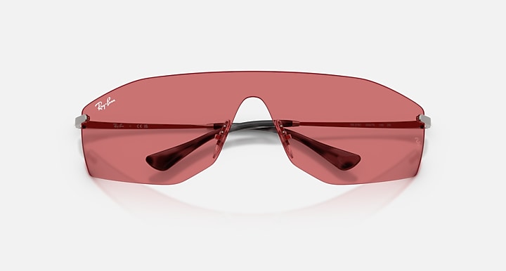 Ray-Ban ALIX BIO-BASED Gunmetal with Red Solid Color lenses - Closed Front