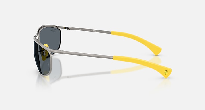 Ray-Ban RB3819M SCUDERIA FERRARI COLLECTION Gunmetal with Blue Photochromic lenses - Lateral