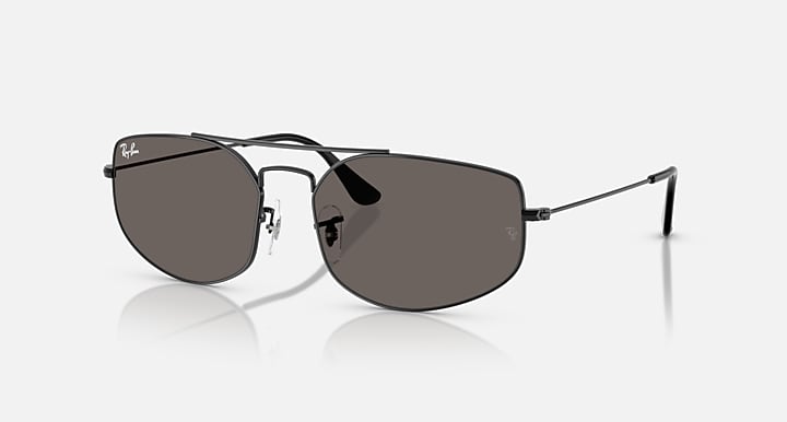 Ray-Ban EXPLORER V Black with Dark Grey Solid Color lenses - Quarter