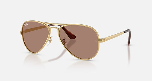 Ray-Ban AVIATOR MAX HOLIDAY LIMITED Gold with Light Violet Solid Color lenses - Quarter