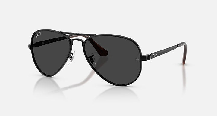Ray-Ban AVIATOR MAX Black with Black Polarized Solid Color lenses - Quarter
