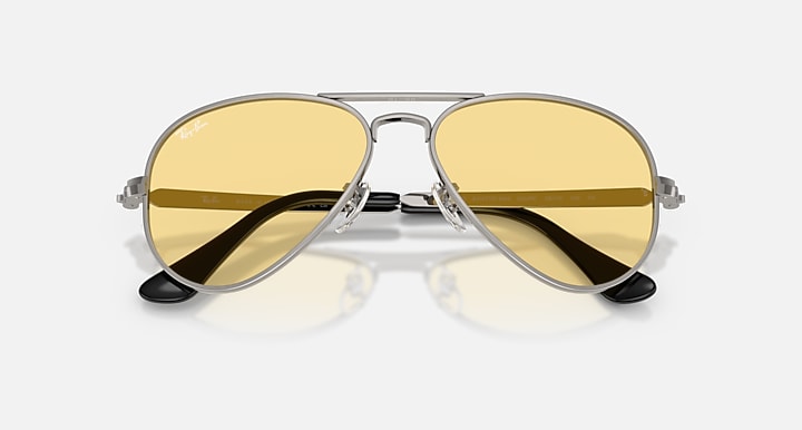 Ray-Ban AVIATOR MAX SUMMER CAPSULE Gunmetal with Yellow Solid Color lenses - Closed Front