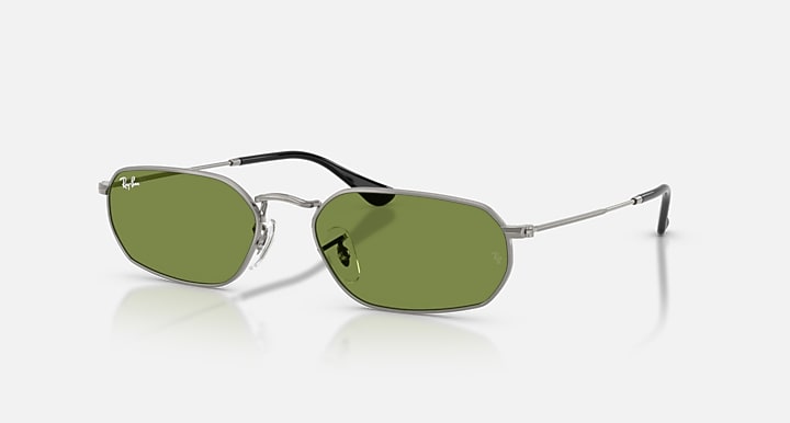 Ray-Ban RB3947 Gunmetal with Green Solid Color lenses - Quarter