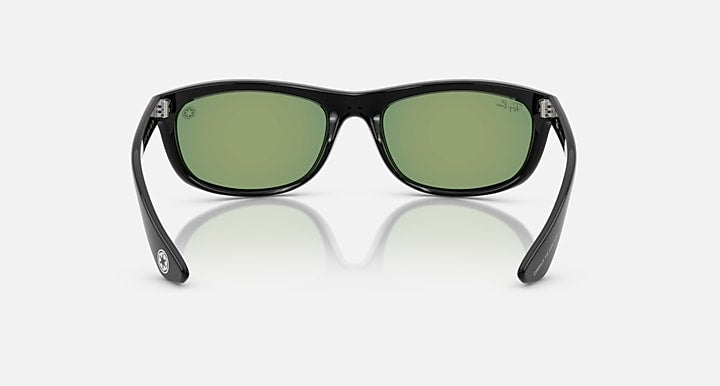 Ray-Ban RAY-BAN STAR WARS™ – DARTH VADER BALORAMA Black with Yellow Mirror Red Solid Color - Mirror lenses - Back