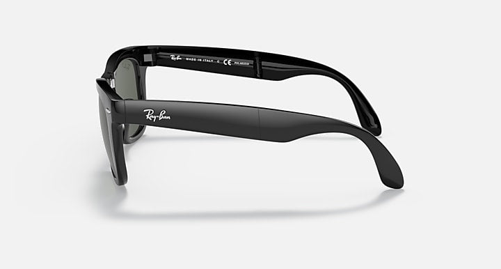 Ray-Ban WAYFARER FOLDING CLASSIC Black with G-15 Green Polarized Solid Color lenses - Lateral