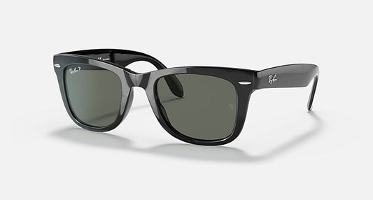 Ray-Ban WAYFARER FOLDING CLASSIC Black with G-15 Green Polarized Solid Color lenses - Quarter