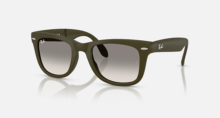 Ray-Ban WAYFARER FOLDING CLASSIC ONLINE ONLY LIMITED Matte Military Green with Clear Gradient Grey Gradient lenses - Quarter