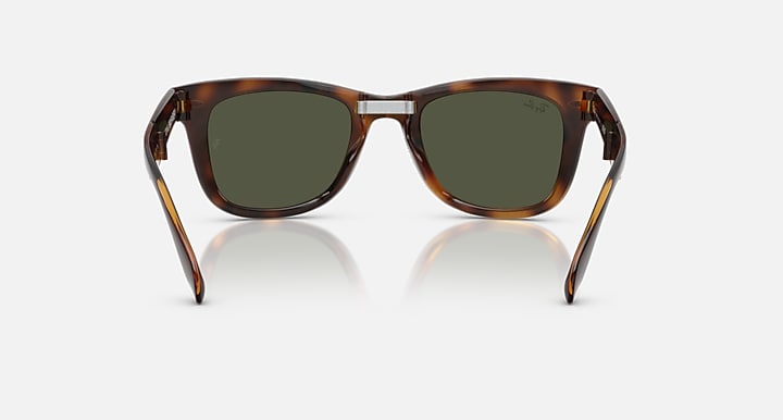 Ray-Ban WAYFARER FOLDING CLASSIC Havana with Green Solid Color lenses - Back
