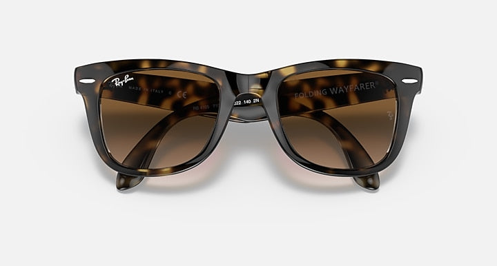 Ray-Ban WAYFARER FOLDING CLASSIC Light Havana with Light Brown Gradient Gradient lenses - Closed Front