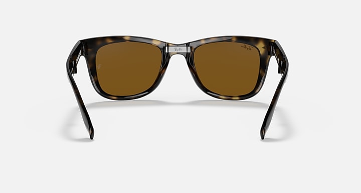 Ray-Ban WAYFARER FOLDING CLASSIC Light Havana with B-15 Brown Solid Color lenses - Back
