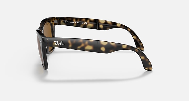 Ray-Ban WAYFARER FOLDING CLASSIC Light Havana with B-15 Brown Solid Color lenses - Lateral