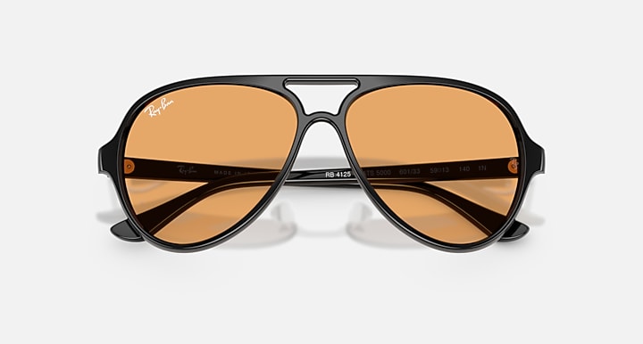 Ray-Ban CATS 5000 CLASSIC SUMMER CAPSULE Black with Orange Solid Color lenses - Closed Front