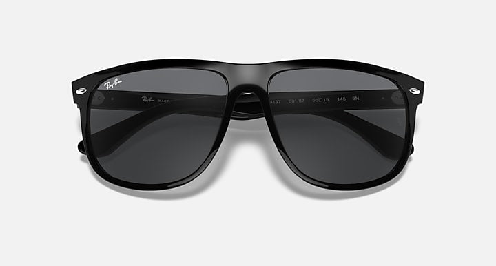 Ray-Ban BOYFRIEND Black with Grey Solid Color lenses - Closed Front