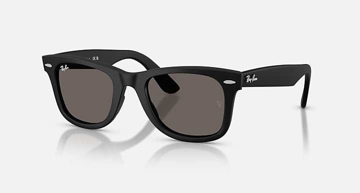 Ray-Ban WAYFARER EASE Matte Black with Dark Grey Solid Color lenses - Quarter