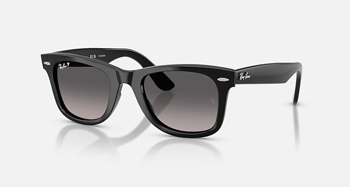 Ray-Ban WAYFARER EASE Black with Gradient Grey Polarized Gradient lenses - Quarter