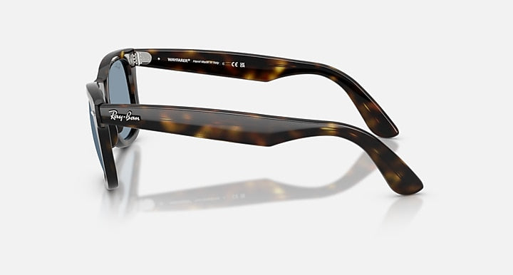 Ray-Ban WAYFARER EASE Havana with Blue Solid Color lenses - Lateral
