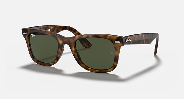 Ray-Ban WAYFARER EASE Light Havana with G-15 Green Solid Color lenses - Quarter