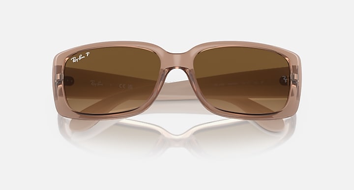 Ray-Ban RB4389 Transparent Brown; Ivory with Brown Polarized Gradient lenses - Closed Front