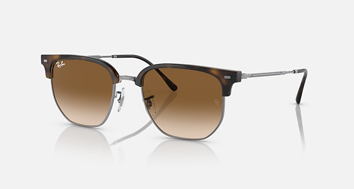 Ray-Ban NEW CLUBMASTER Havana; Gunmetal with Brown Gradient lenses - Quarter