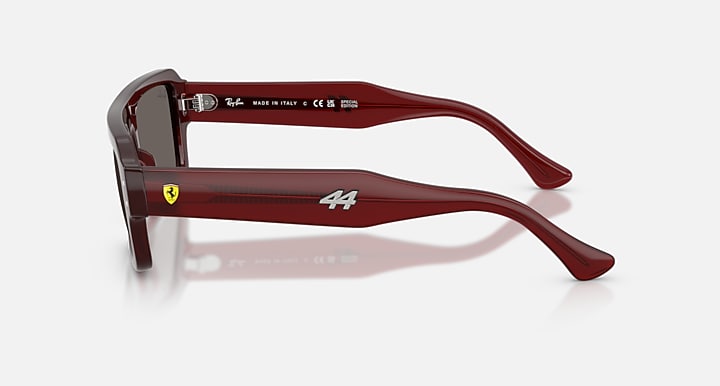 Ray-Ban LEWIS HAMILTON DRIVER SPECIAL EDITION 2026 - SCUDERIA FERRARI COLLECTION Red Trasparent; Red Transparent with Dark Grey Solid Color lenses - Lateral