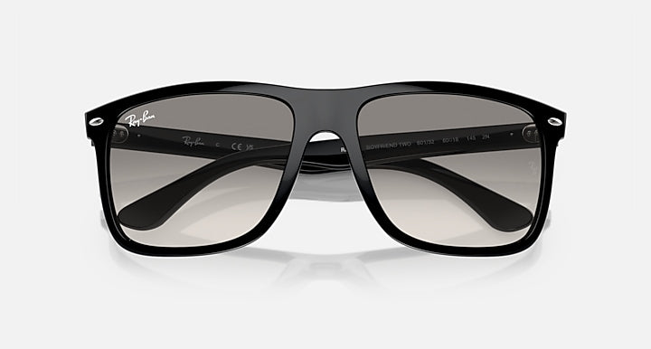 Ray-Ban BOYFRIEND TWO Black with Light Grey Gradient lenses - Closed Front