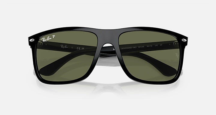 Ray-Ban BOYFRIEND TWO Black with Green Polarized Solid Color lenses - Closed Front