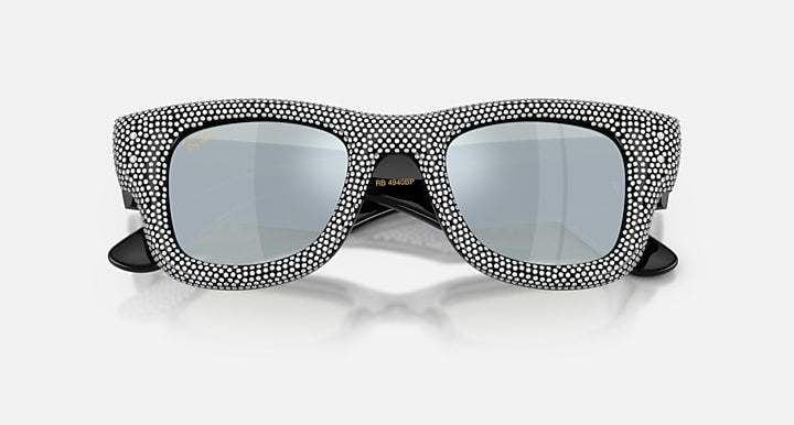 Ray-Ban WAYFARER PUFFER CRYSTAL PAVÈ EDITION Black with Green Mirror Silver Plan Mirror lenses - Closed Front