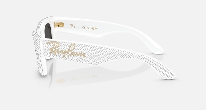 Ray-Ban WAYFARER PUFFER CRYSTAL PAVÈ EDITION White & Strass Pave with Ultra Black Solid Color lenses - Lateral