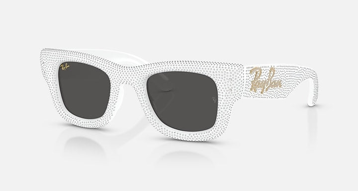 Ray-Ban WAYFARER PUFFER CRYSTAL PAVÈ EDITION White & Strass Pave with Ultra Black Solid Color lenses - Quarter