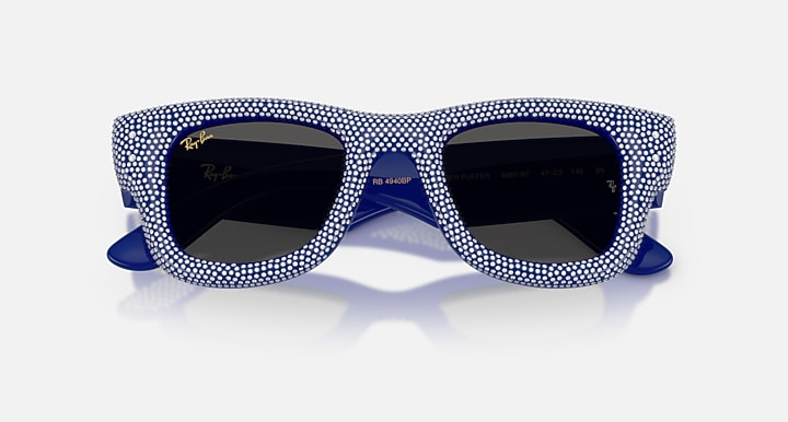 Ray-Ban WAYFARER PUFFER CRYSTAL PAVÈ EDITION Blue & Strass Pave with Ultra Black Solid Color lenses - Closed Front