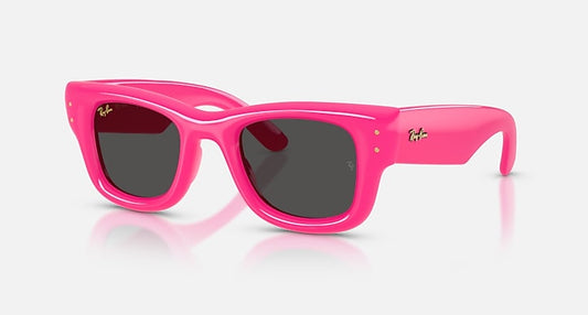 Ray-Ban WAYFARER PUFFER Fucsia with Ultra Black Solid Color lenses - Quarter
