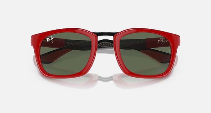 Ray-Ban RB8362M SCUDERIA FERRARI COLLECTION Red; Dark Carbon with Dark Green Solid Color lenses - Closed Front