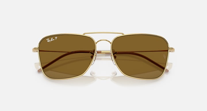 Ray-Ban CARAVAN REVERSE Arista Gold with Polarized Dark Brown Solid Color lenses - Closed Front