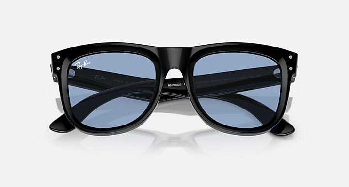 Ray-Ban WAYFARER REVERSE Black with Light Blue Solid Color lenses - Closed Front