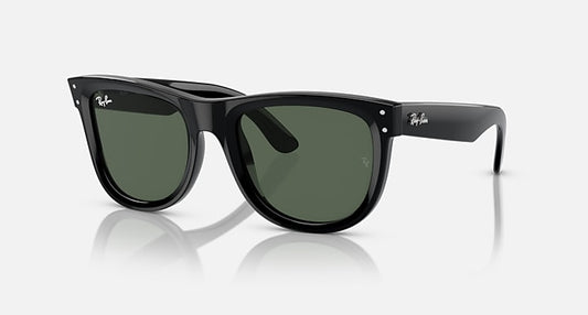 Ray-Ban WAYFARER REVERSE Black with Dark Green Solid Color lenses - Quarter