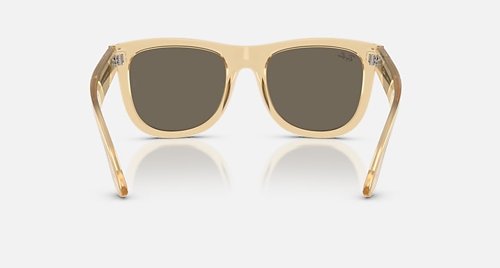 Ray-Ban WAYFARER REVERSE Opal Yellow with Brown Mirror Gold Solid Color - Mirror lenses - Back