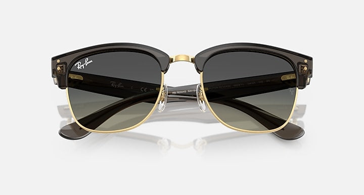 Ray-Ban CLUBMASTER REVERSE Transparent Dark Grey On Gold; Transparent Dark Grey with Grey Gradient Gradient lenses - Closed Front