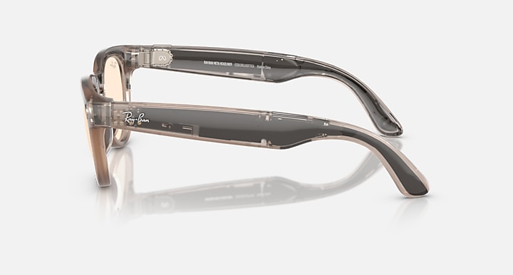 Ray-Ban RAY-BAN META HEADLINER - GEN 1 Warm Stone with Clear/Saffron Yellow Transitions® lenses - Lateral