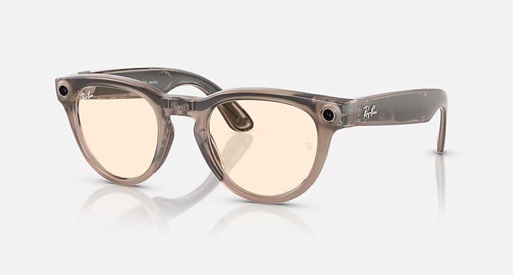 Ray-Ban RAY-BAN META HEADLINER - GEN 1 Warm Stone with Clear/Saffron Yellow Transitions® lenses - Quarter