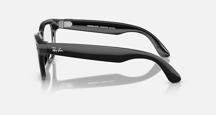 Ray-Ban RAY-BAN META SKYLER - GEN 1 Black with Clear/Cerulean Blue Transitions® lenses - Lateral