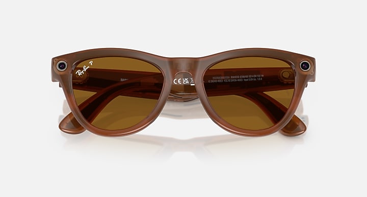 Ray-Ban RAY-BAN META SKYLER - GEN 1 Caramel with Brown Polarized Solid Color lenses - Closed Front