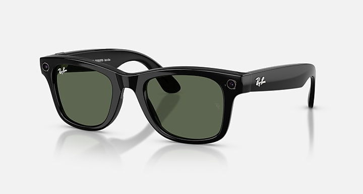 Ray-Ban RAY-BAN META WAYFARER - GEN 2 Black with G-15 Green Solid Color lenses - Quarter