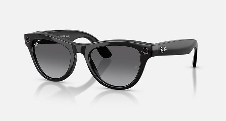 Ray-Ban RAY-BAN META SKYLER - GEN 2 Black with Polarized Gradient Graphite Gradient lenses - Quarter