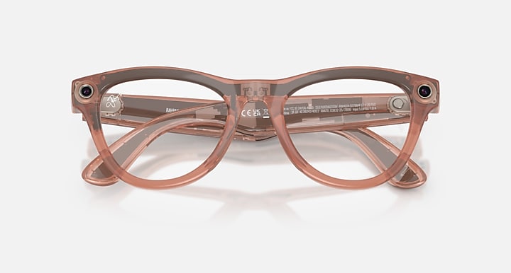 Ray-Ban RAY-BAN META SKYLER - GEN 2 Peach with Clear/Brown Transitions® lenses - Closed Front
